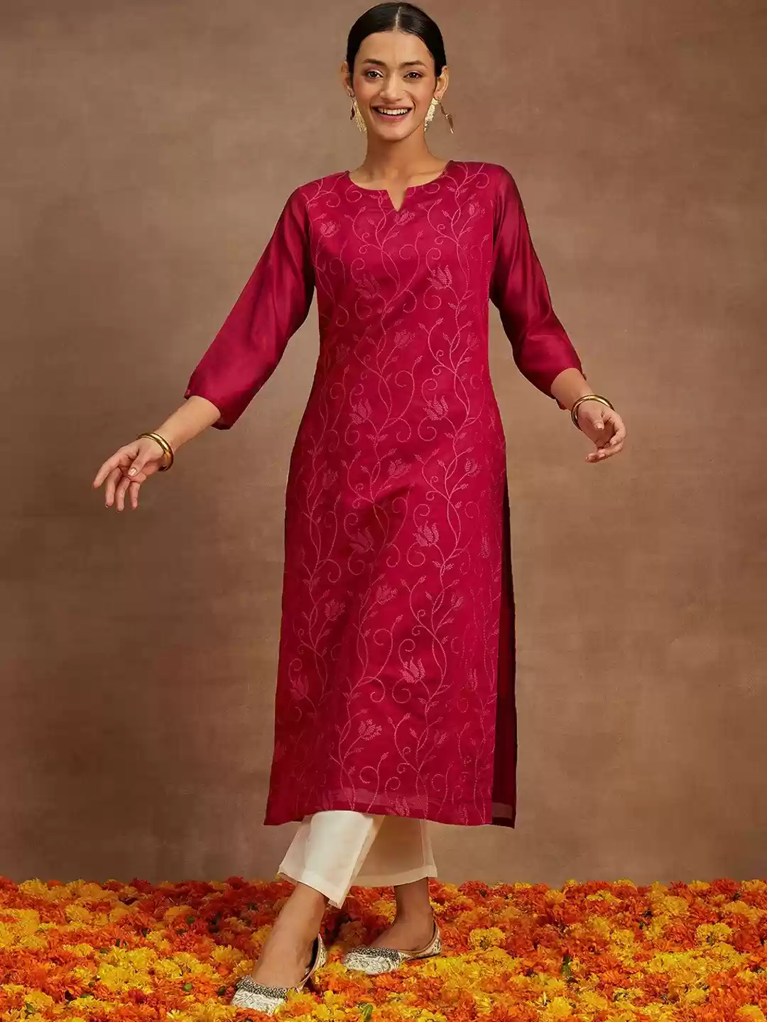 Dc411a5d 9c53 48a3 Ab53 Dda4673d1d531691141703526LibasWomenPinkEthnicMotifsPrintedThreadWorkChanderiSilkKurta1